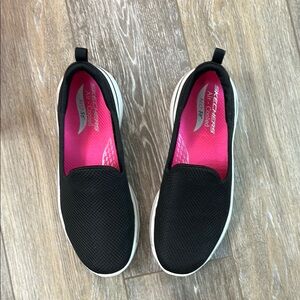 Skechers Women's Black Slip-On Sneakers